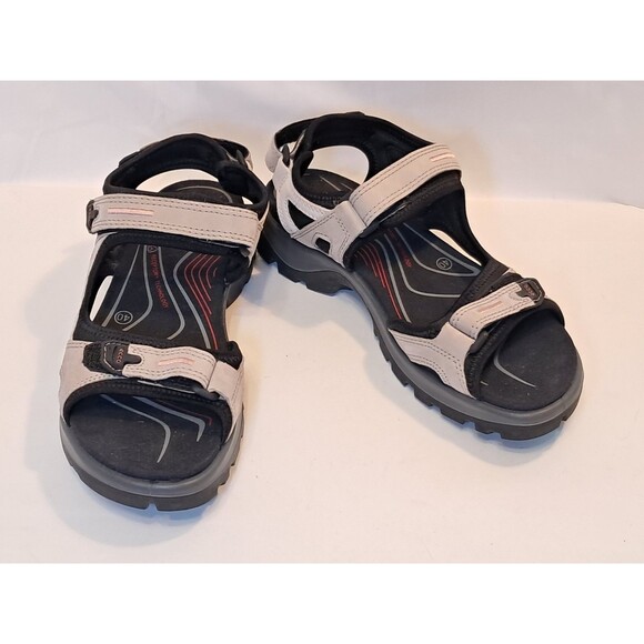 ECCO Offroad Yucatan Size 40 EU/9-9.5 US Hiking Beige Black Adjustable Straps - Picture 1 of 10
